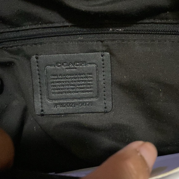 Coach bag barely used - Picture 2 of 2